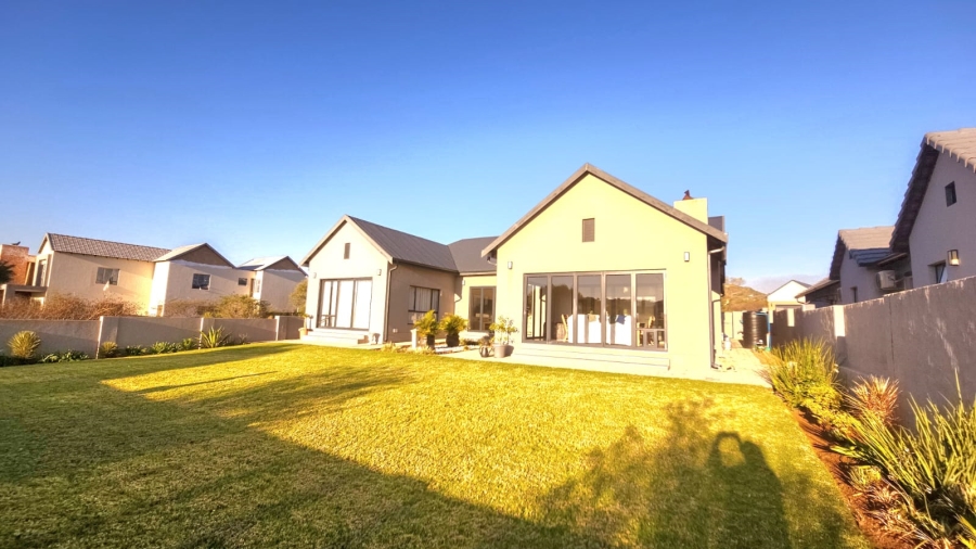 3 Bedroom Property for Sale in Meerhof North West